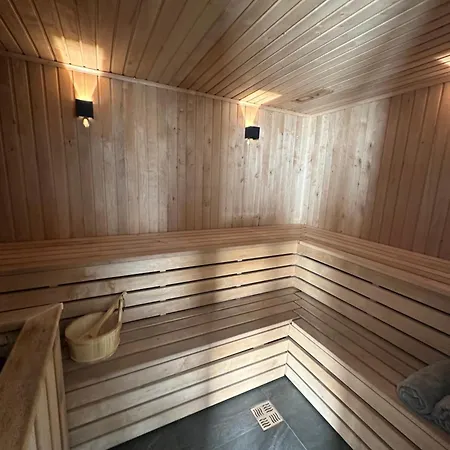 Deluxe With Sauna And Jacuzzi - Adults Only Kildare