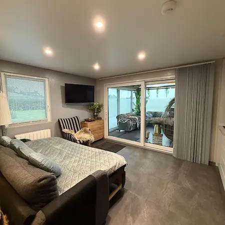 Deluxe With Sauna And Jacuzzi - Adults Only Курортный комплекс Килдэр