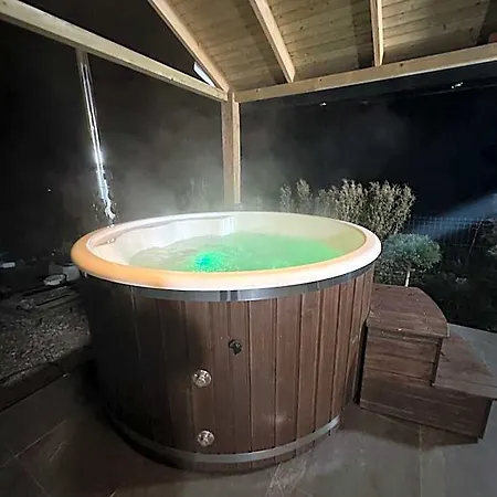 Deluxe With Sauna And Jacuzzi - Adults Only Kildare