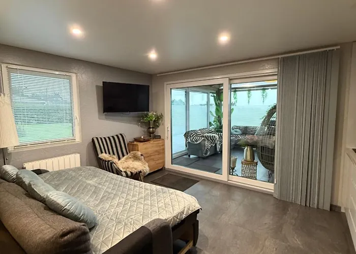 Deluxe With Sauna And Jacuzzi - Adults Only Курортный комплекс Килдэр