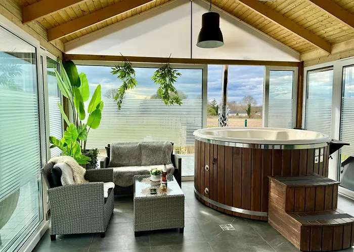 Deluxe With Sauna And Jacuzzi - Adults Only